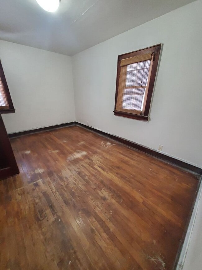 Foto del edificio - 5 Bedroom Single Family