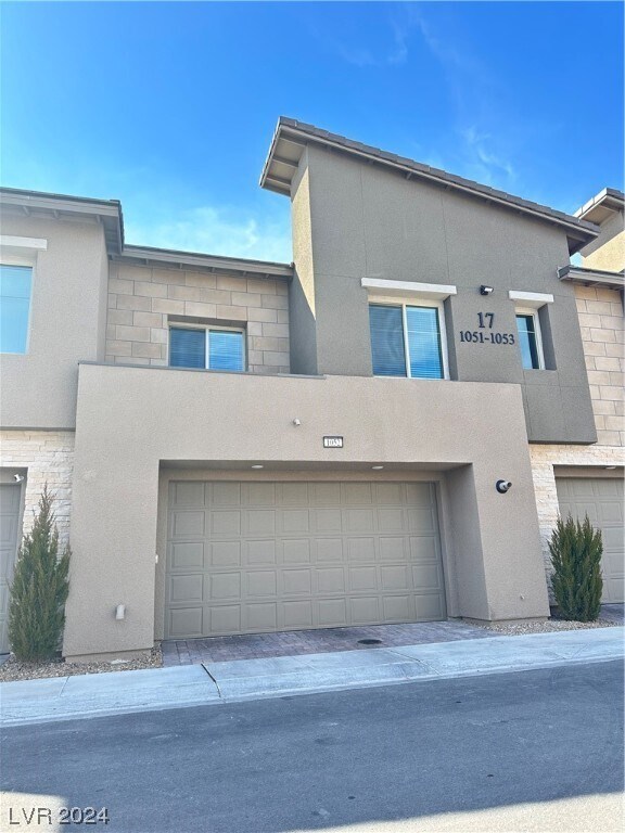 Foto principal - 600 Carriage Hill Dr