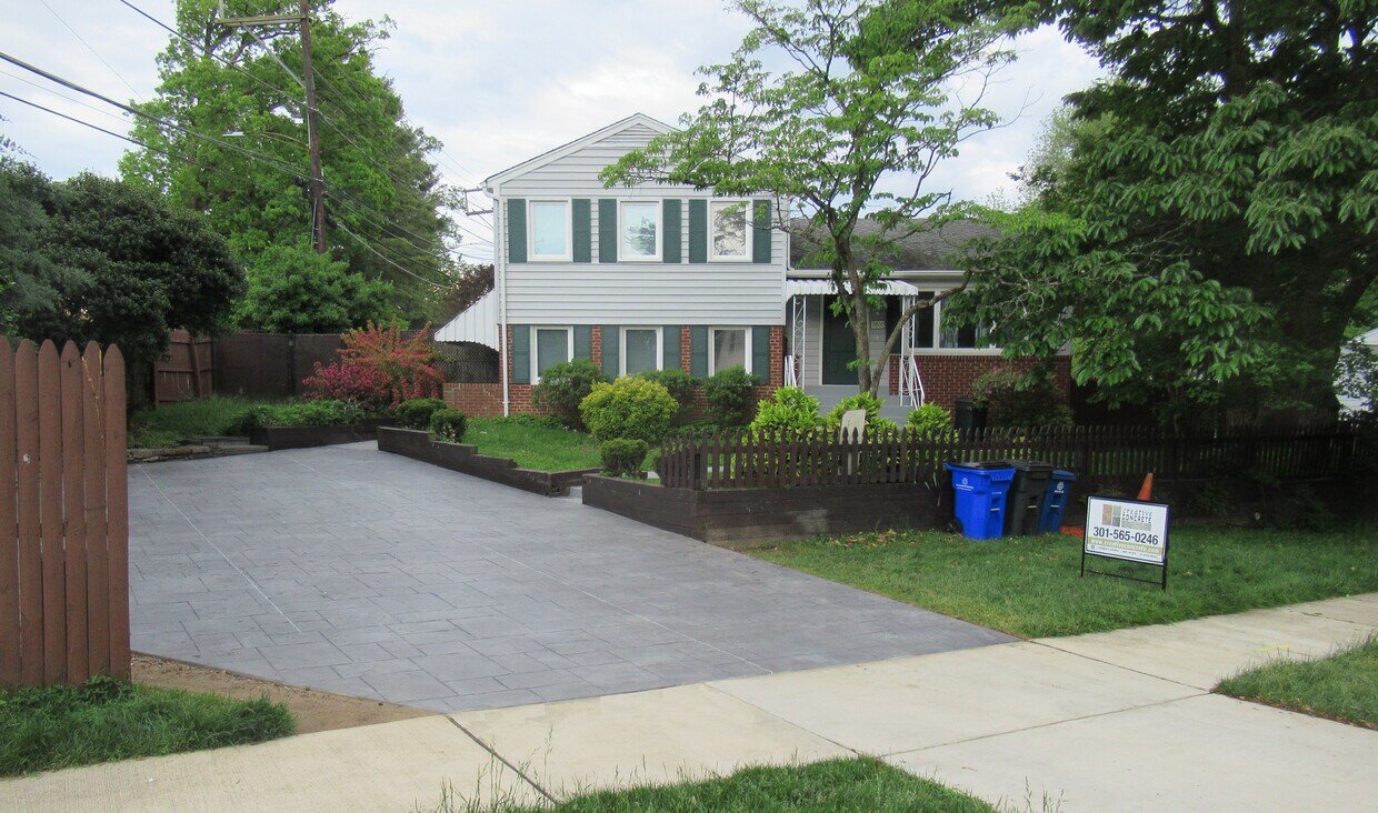 Foto principal - 3800 Wexford Dr