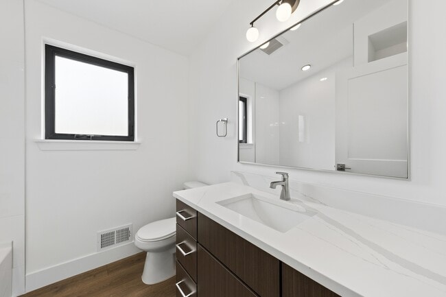 Building Photo - 112 Tavi Trl