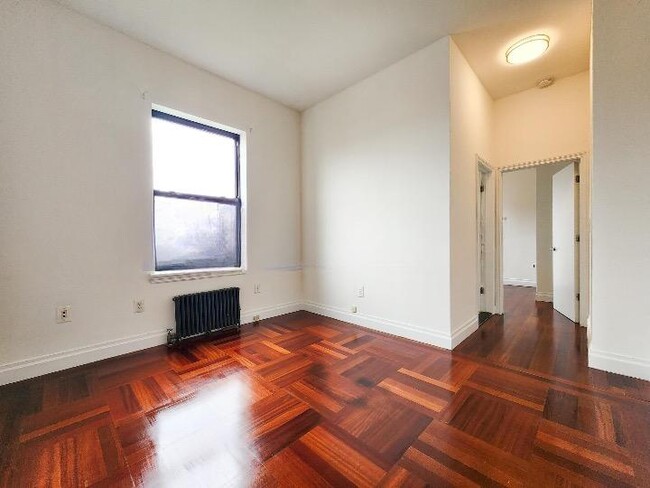 Building Photo - 605 W 137th St
