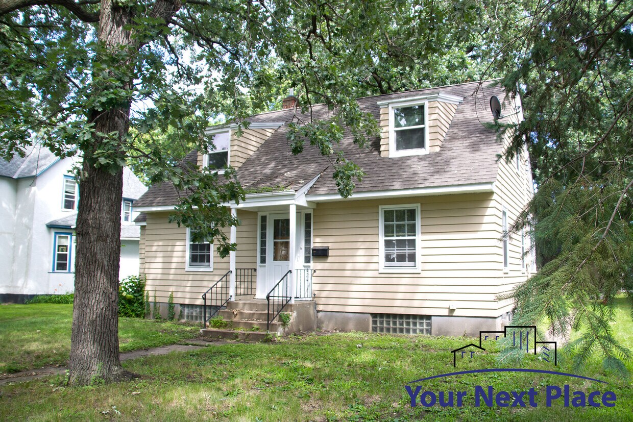 Primary Photo - 424 6th Ave S