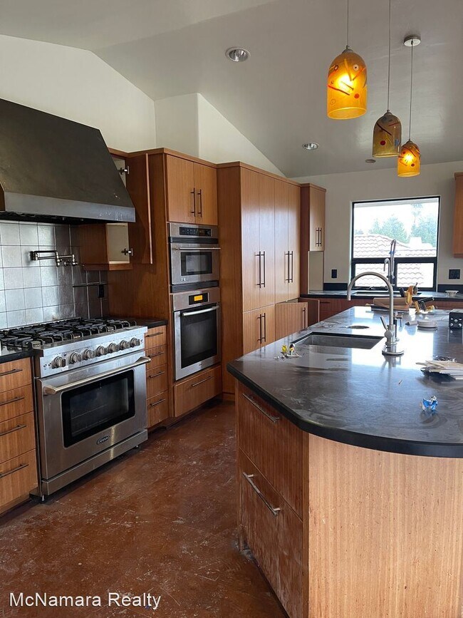 Foto del edificio - 5 br, 3.5 bath House - 143 Cerro Court