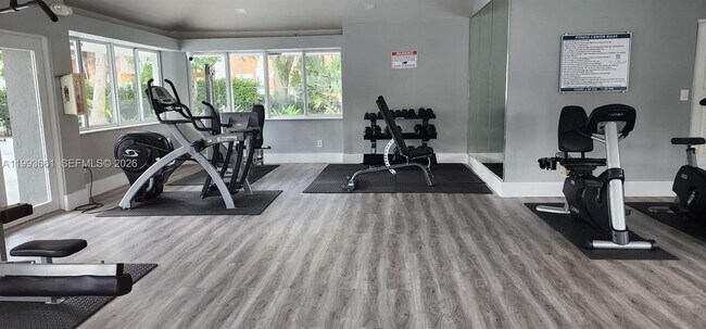 Foto del edificio - 7200 NW 179th St