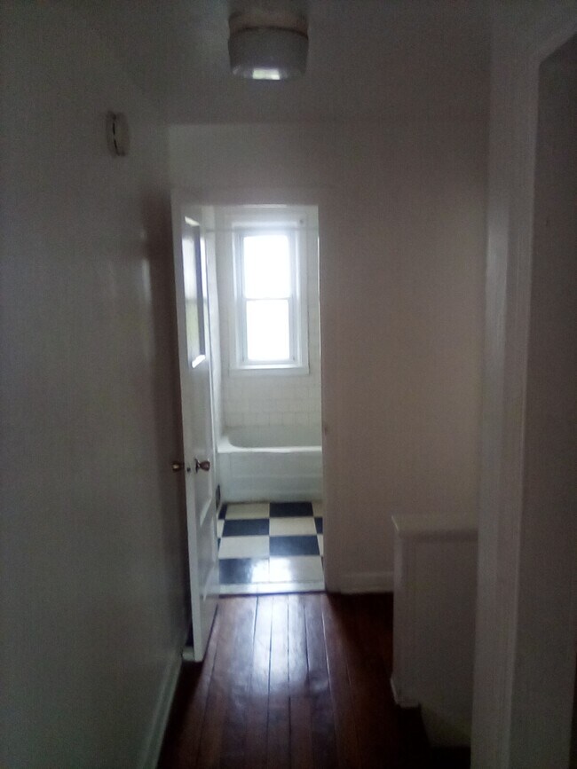 hall way - 3056 Ascension St