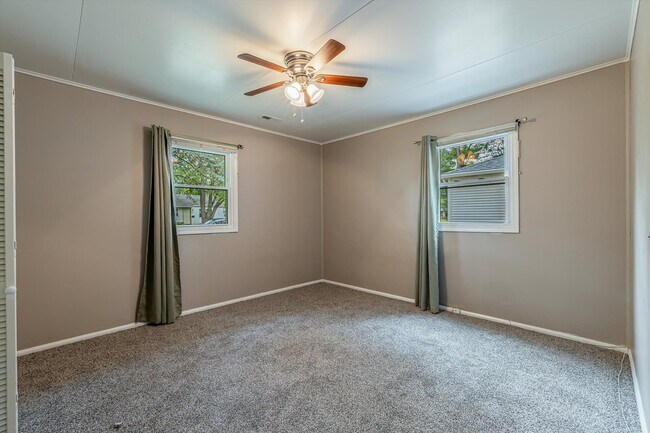 Building Photo - 1409 Briarcliff Dr