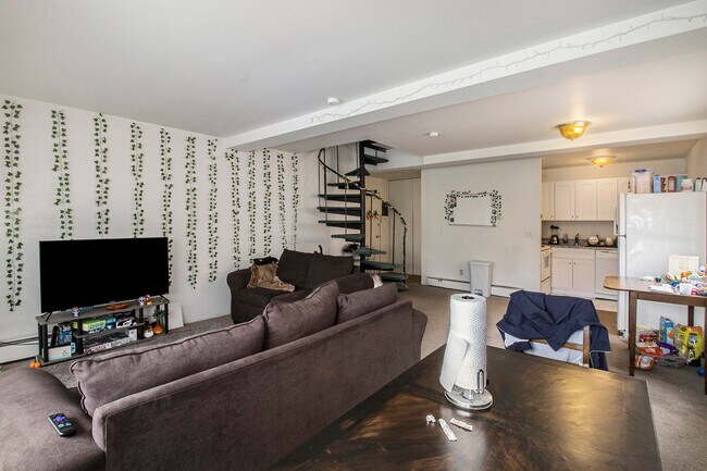 Foto del edificio - 1327 Wilmot St