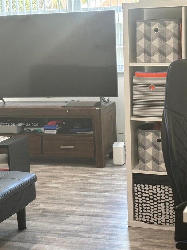 Foto del edificio - 6740 NW 175th Ln