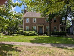 Building Photo - 2732 Blossom St