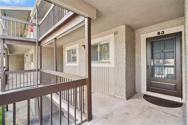 Foto del edificio - 6336 Newtown Cir