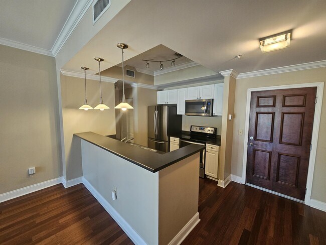 Foto del edificio - 300 W 5th St