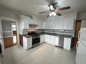 Building Photo - 403 Trapelo Rd