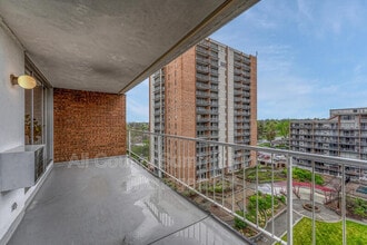 Building Photo - 4800 E Hale Pkwy