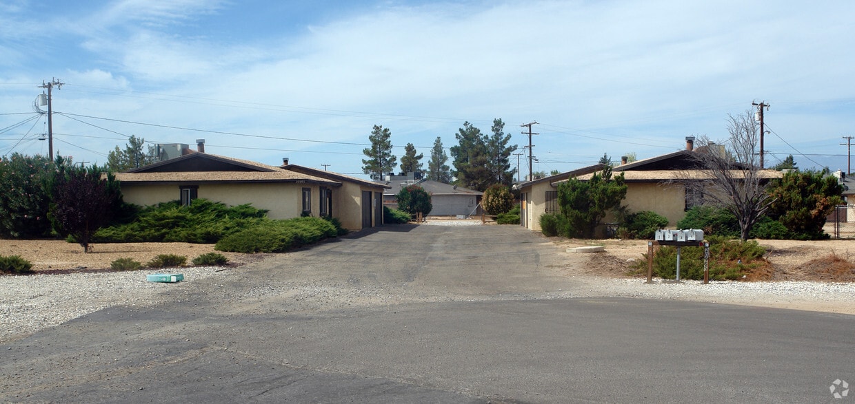 Primary Photo - 20965 Geronimo Rd