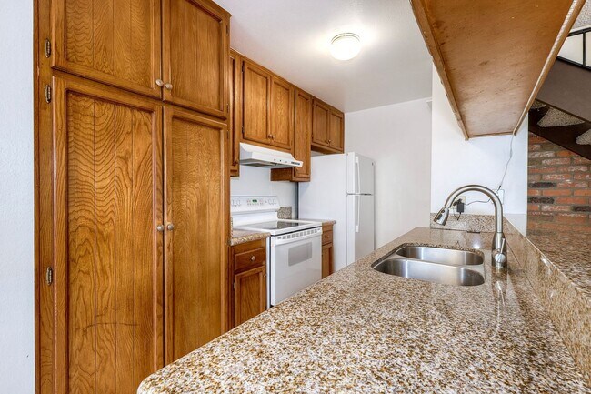 Foto del edificio - Santee Townhome 2/1 Prime Location