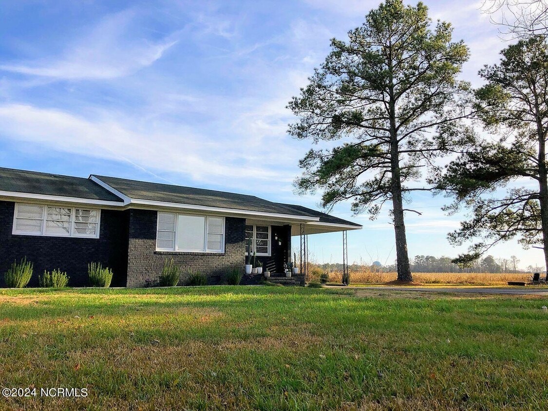 Primary Photo - 132 Hare Rd