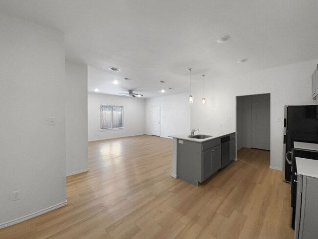 Foto del edificio - 5539 Itasca St
