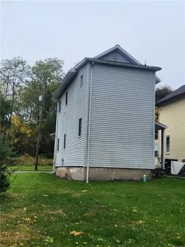 Building Photo - 313 E 2nd St