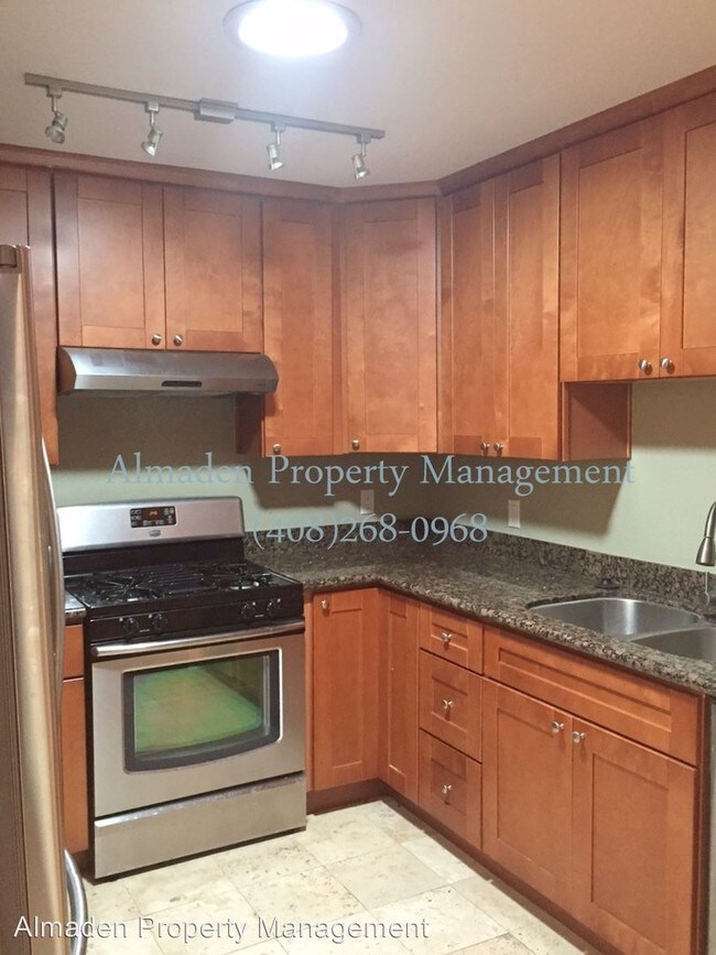 Building Photo - 924 Almaden Ave