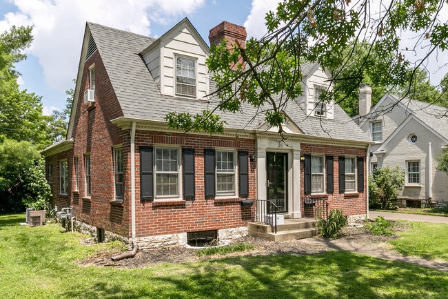 Foto del edificio - 123 Barberry Ln