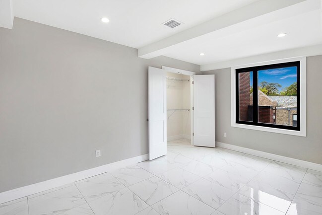 Foto del edificio - 177-30 Wexford Terrace