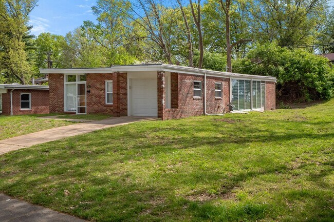 Foto del edificio - Great fully rehabbed Rental in University ...