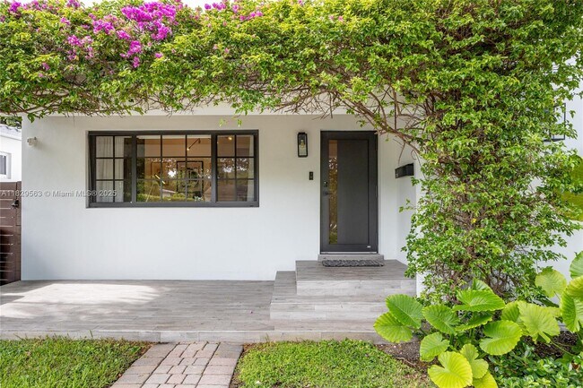 Foto del edificio - 235 NE 90th St