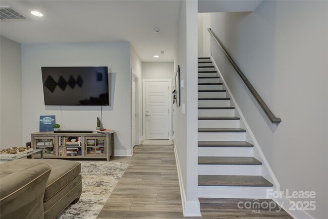 Foto del edificio - 1613 Chatham Ave