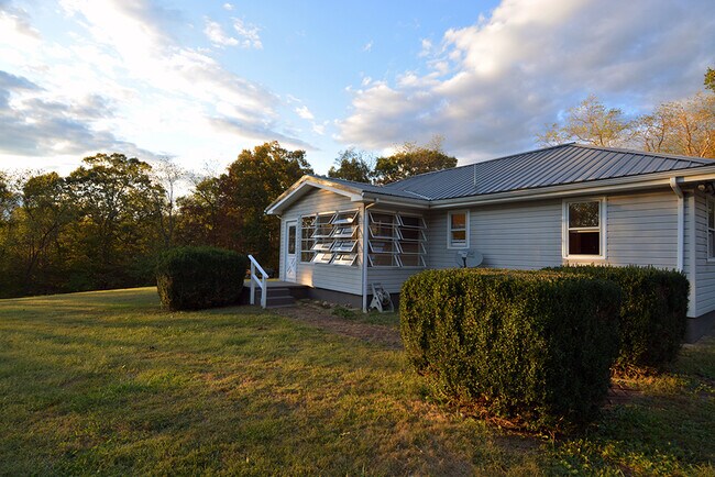 Building Photo - 13525 Subway Dr