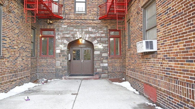 Building Photo - 3111 Glenwood Rd