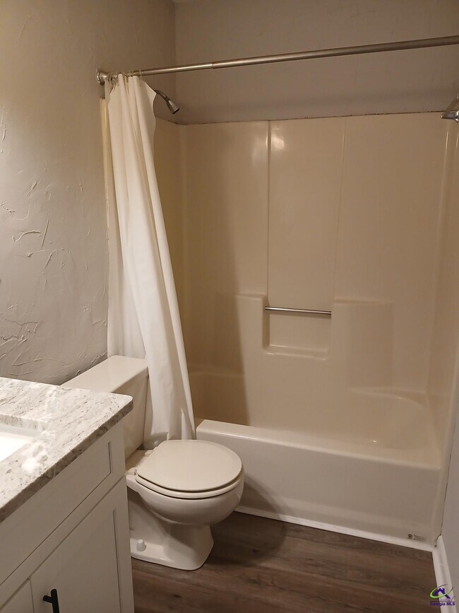 Building Photo - 218 Tallulah Trail