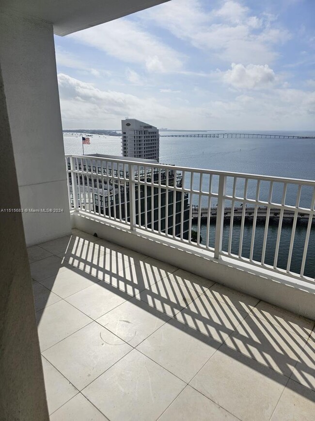 Foto del edificio - 701 Brickell Key Blvd