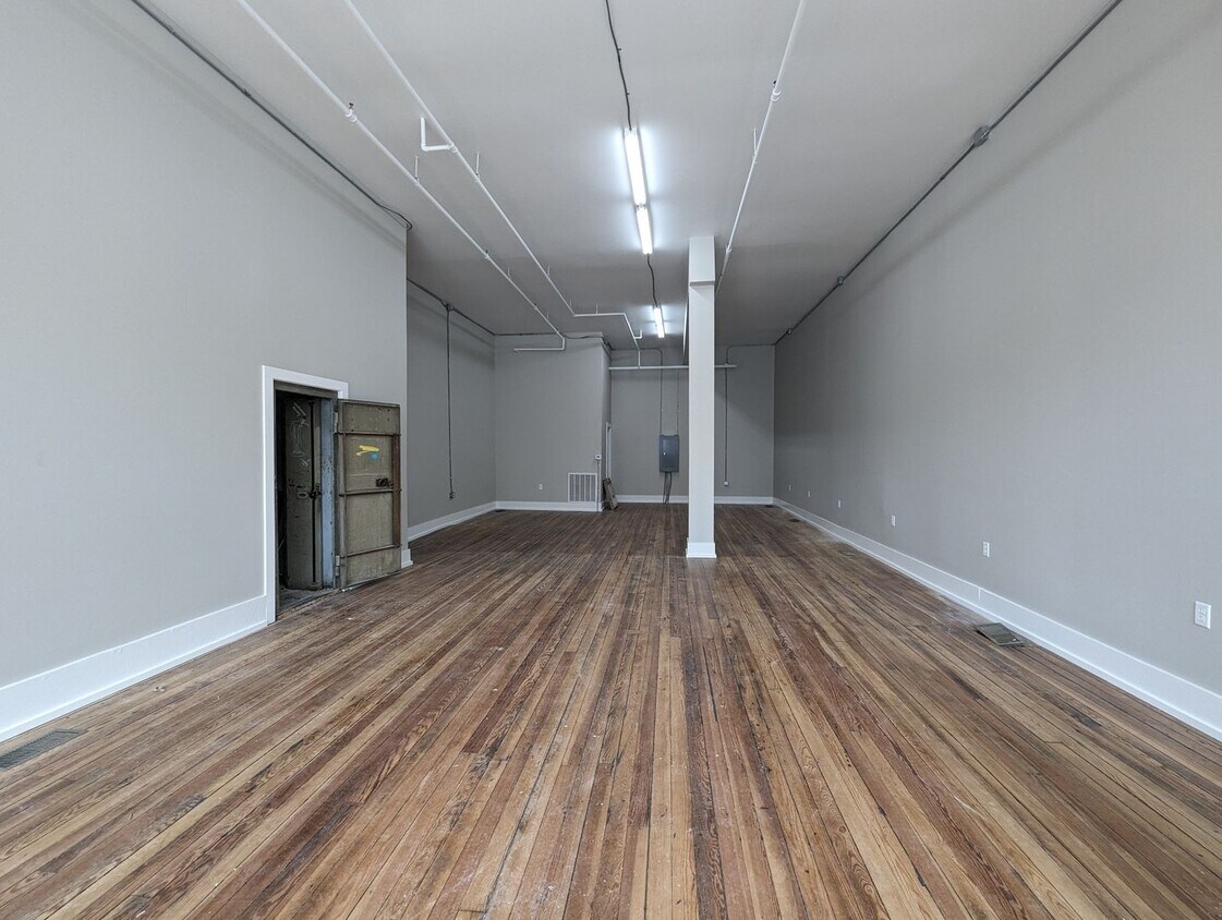 Foto principal - Commercial Space on Historic Main Street