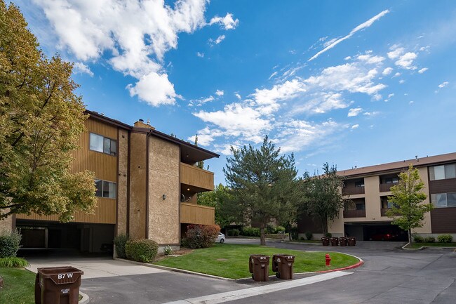 Building Photo - 644 Jefferson Cove