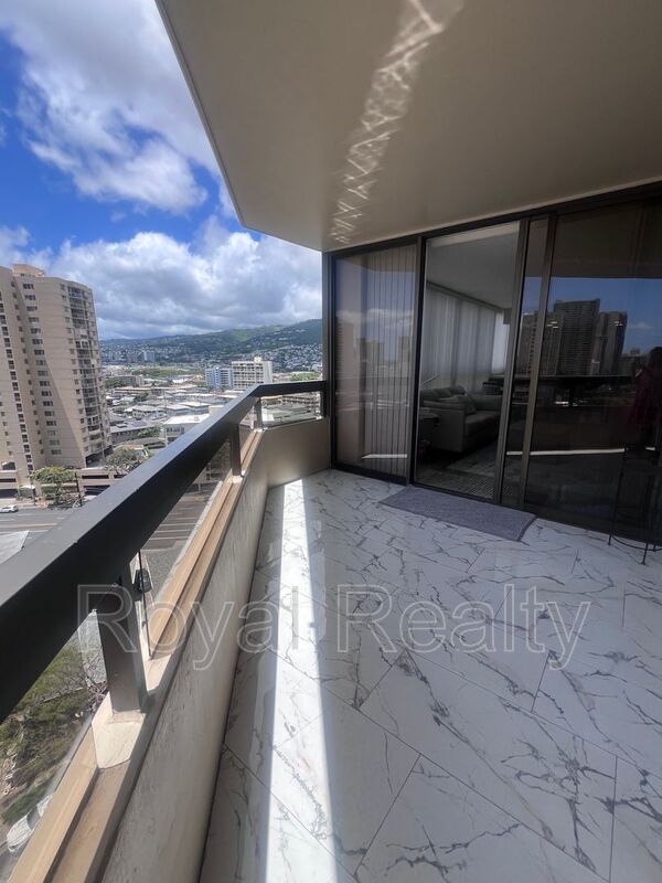 Foto del edificio - 2499 Kapiolani Blvd