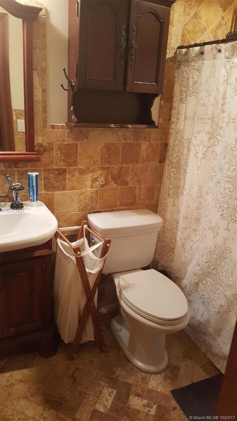 Foto principal - 6528 Kendale Lakes Dr