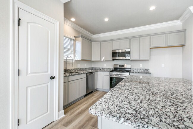Building Photo - 26144 Trinity Ln