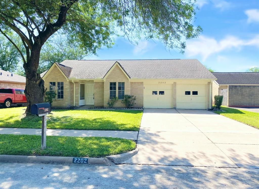 Foto principal - 2202 Windy Meadow Dr