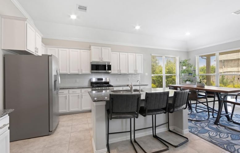 Building Photo - 16114 Lake Amistad Pl