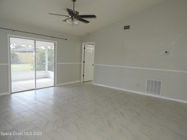 Building Photo - 1904 Brookside St NE