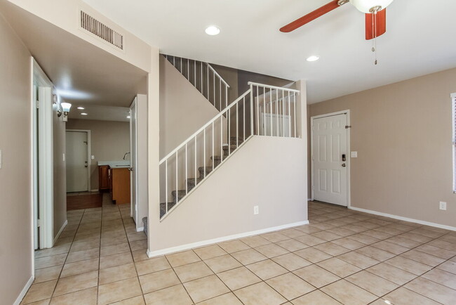 Building Photo - 4729 W Havasupai Dr