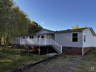 Building Photo - 136 Brown Farms Dr