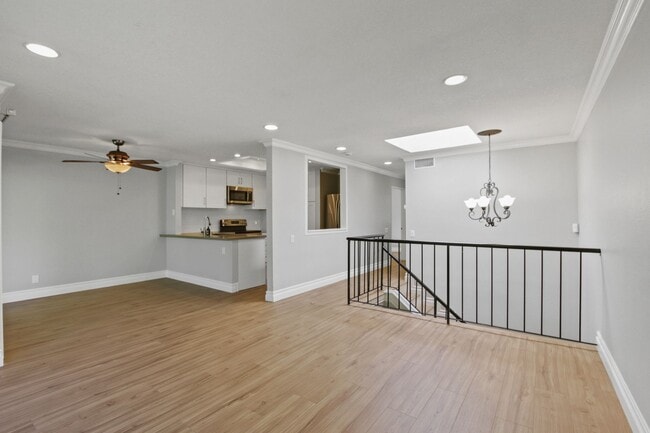 Building Photo - Recently renovated 3-bedroom 3 bath Laguna...