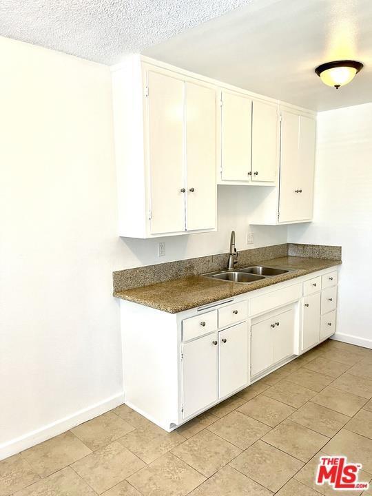 Primary Photo - 4115 W Century Blvd