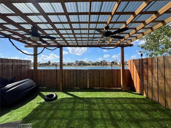 Foto del edificio - 1178 SE 23rd Ave