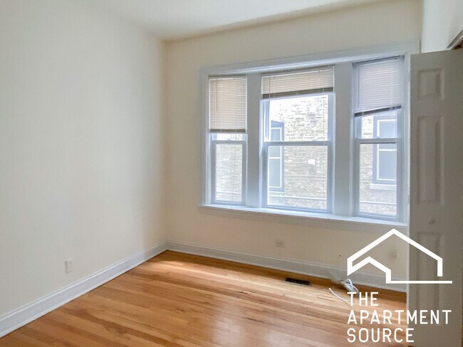 Foto del edificio - 3820 N Sheffield Ave