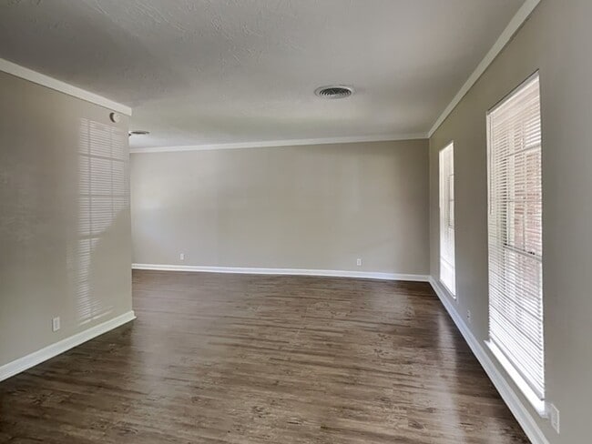 Building Photo - 10222 Belfast Rd