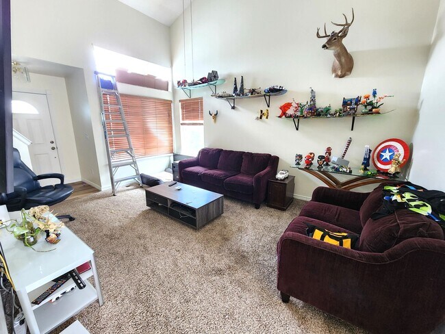 Foto del edificio - 4672 Saddle Ridge Dr