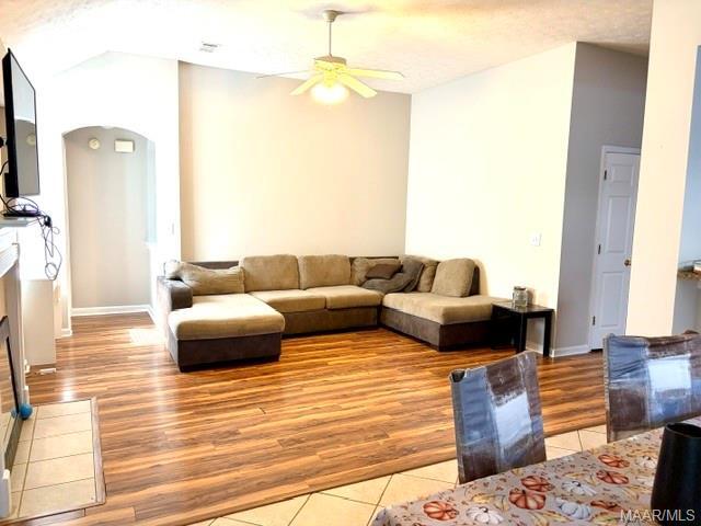 Foto del edificio - 9213 Silverberry Ct