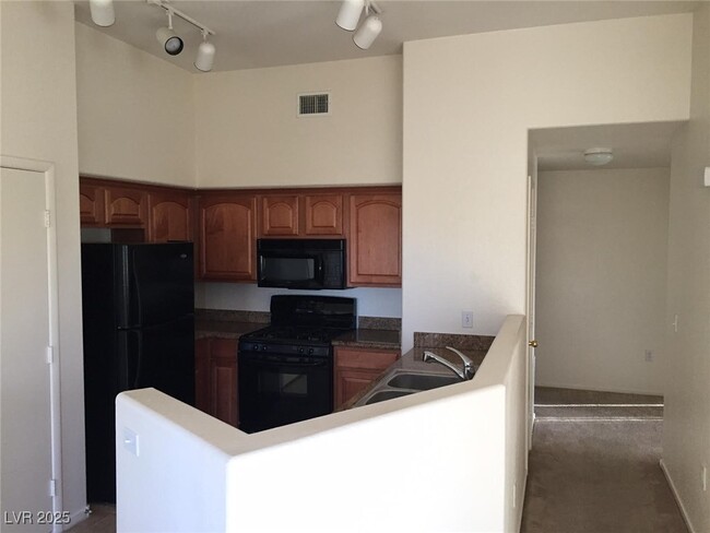 Building Photo - 9303 Gilcrease Ave